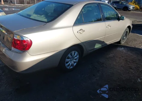 2005 Toyota Camry Le from USA, damaged, VIN 4T1BE32K55U066419